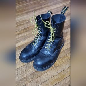 Doc marten steel toe model 1919
